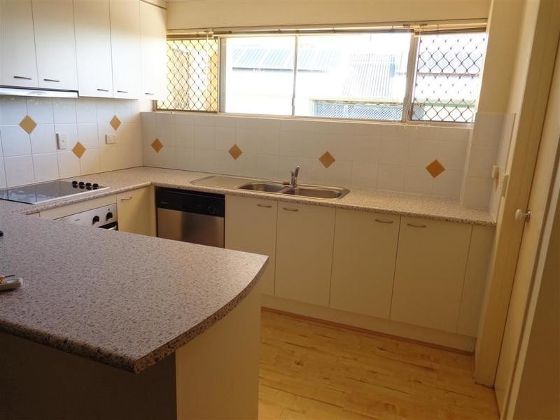 4/19 Norman Crescent, Norman Park QLD 4170