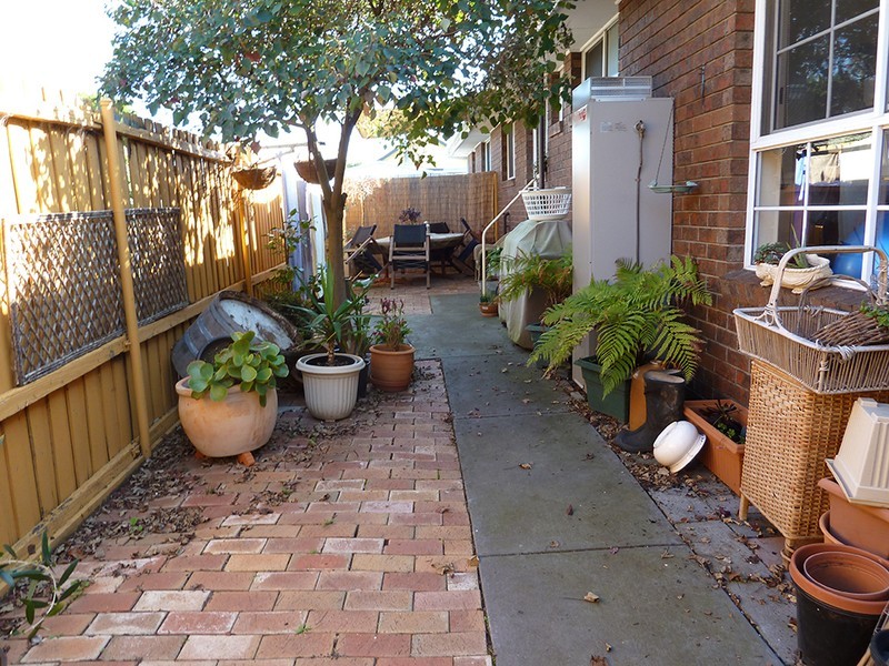 2/19 McMillan Avenue, Geelong VIC 3220