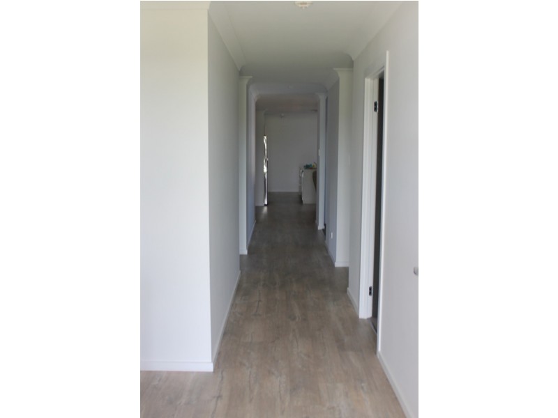 18 Wattlebird Road, South Nowra NSW 2541