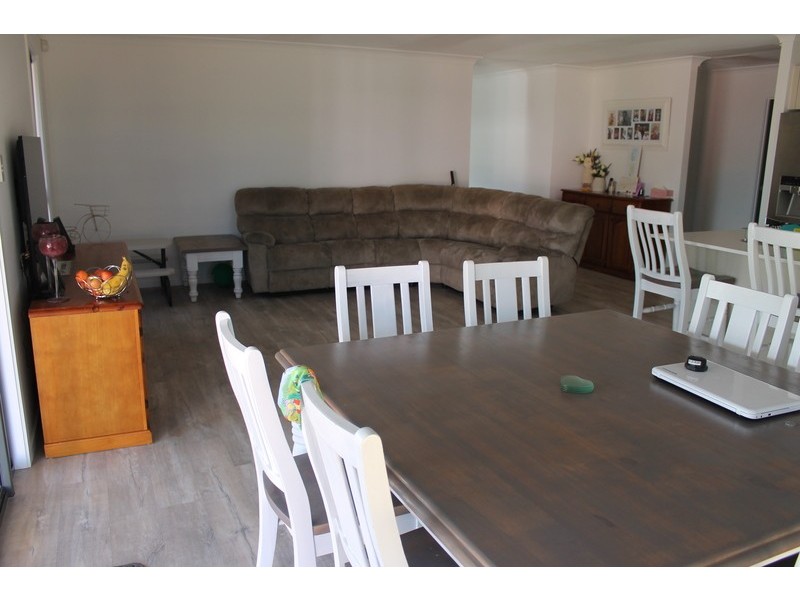 18 Wattlebird Road, South Nowra NSW 2541