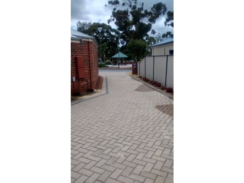 2/8 Warnock Lane, Midland WA 6056