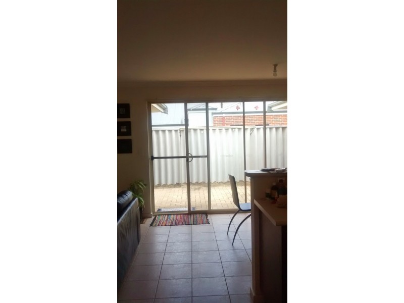 2/8 Warnock Lane, Midland WA 6056