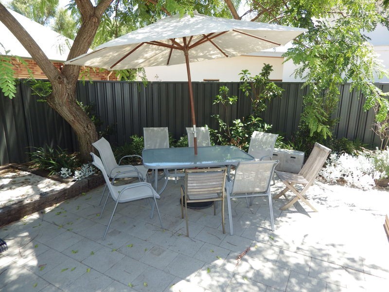 9 Strickland Street, Mount Claremont WA 6010