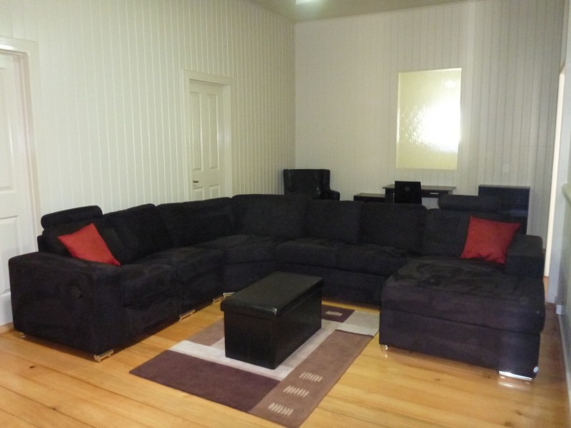 49 Dundas Street, Emerald QLD 4720