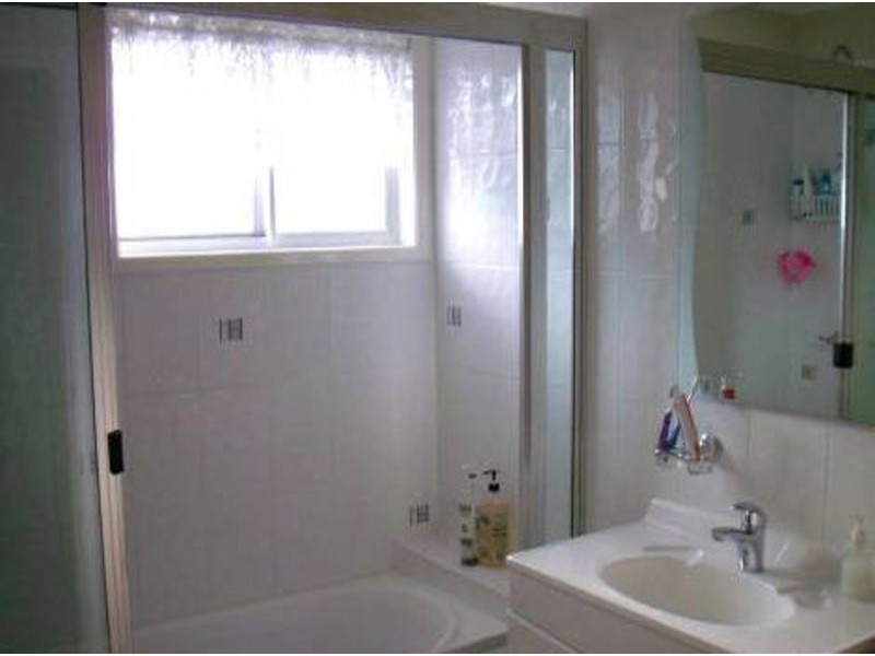 3 Ronald Street, Bundamba QLD 4304