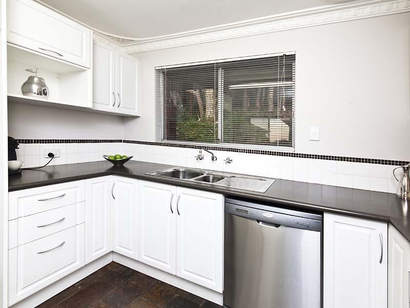 50 Ford Road, Lesmurdie WA 6076