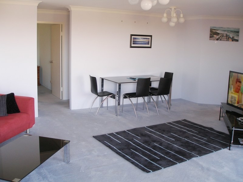 27/6A Valley Rd, Halls Head WA 6210