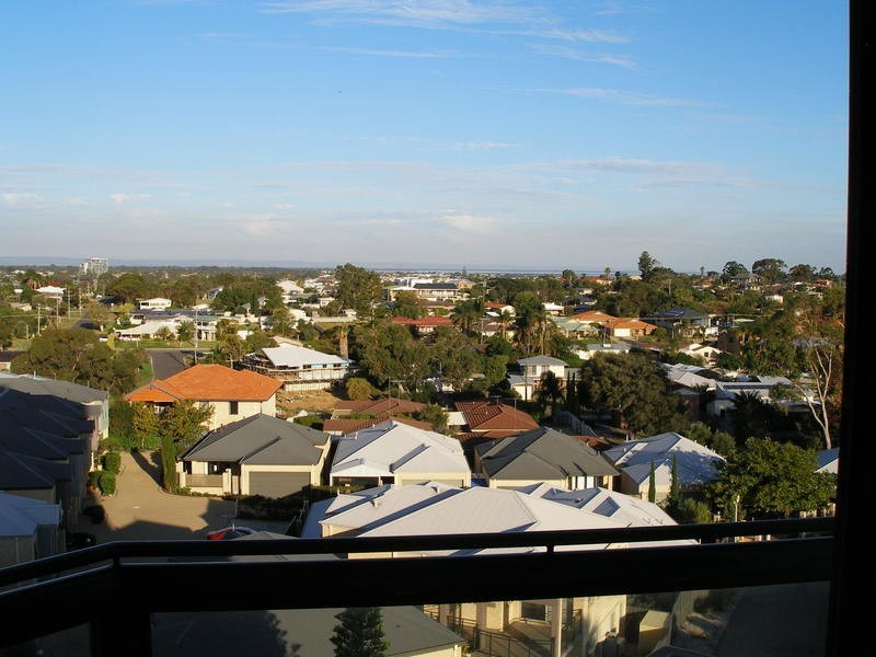 27/6A Valley Rd, Halls Head WA 6210