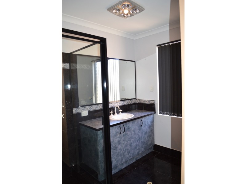 12 Peron Place, San Remo WA 6210