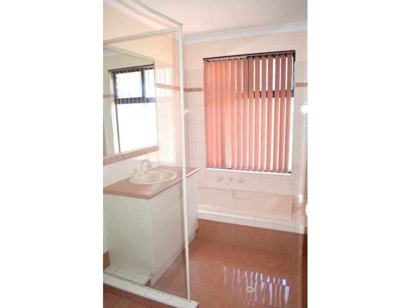 12 Peron Place, San Remo WA 6210