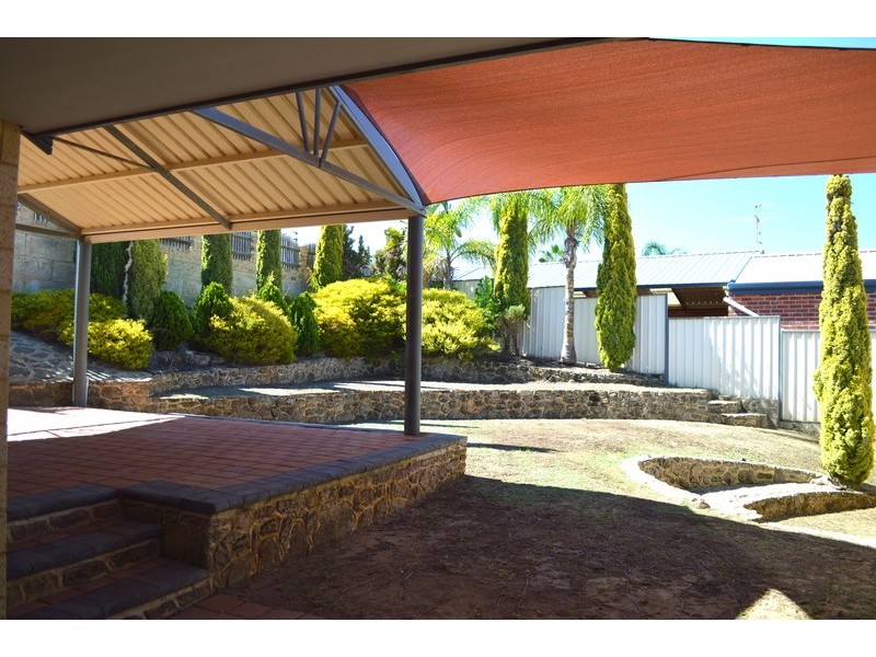 12 Peron Place, San Remo WA 6210