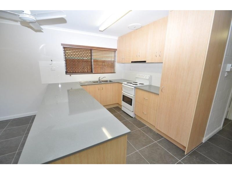 88 Swallow St, Mooroobool QLD 4870