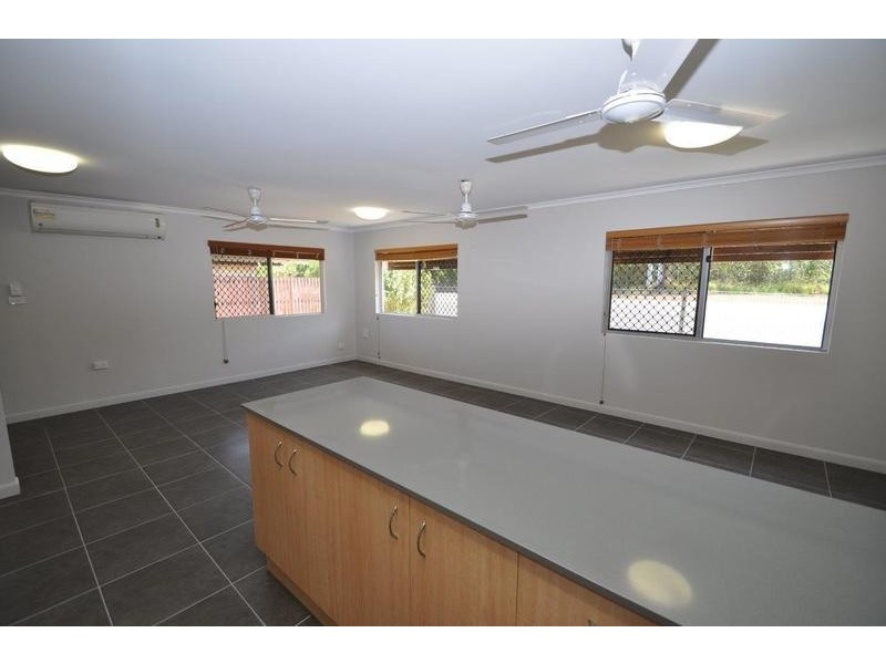 88 Swallow St, Mooroobool QLD 4870