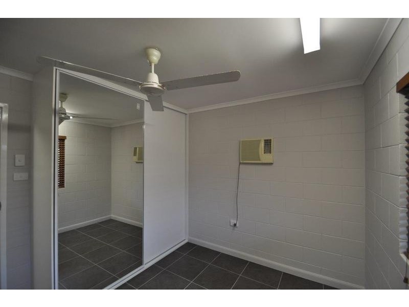 88 Swallow St, Mooroobool QLD 4870