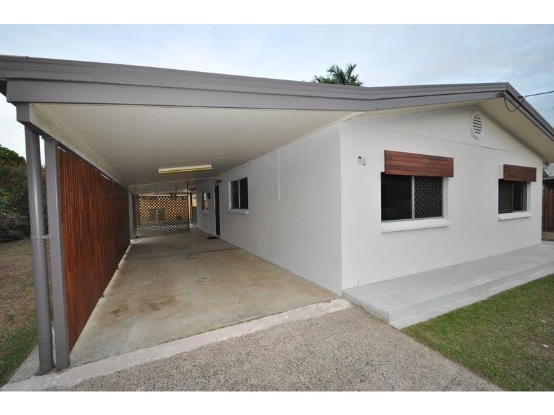 88 Swallow St, Mooroobool QLD 4870