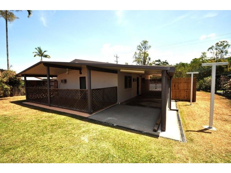 88 Swallow St, Mooroobool QLD 4870