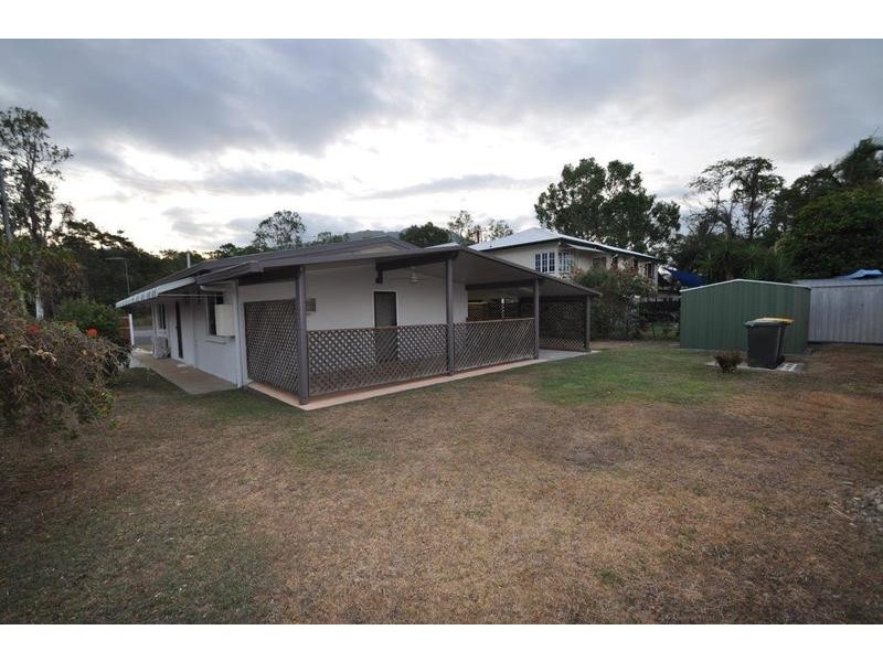 88 Swallow St, Mooroobool QLD 4870