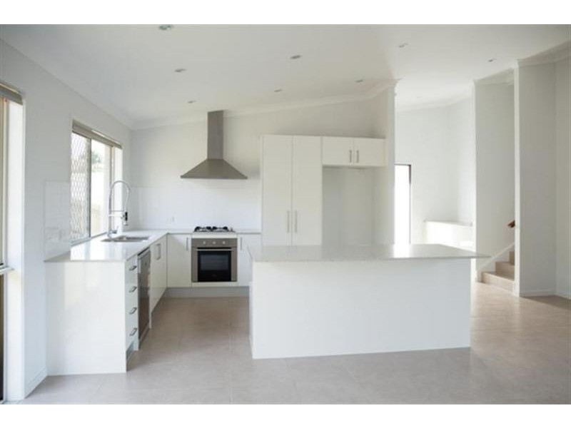 35 Sky Royal Terrace, Burleigh Heads QLD 4220