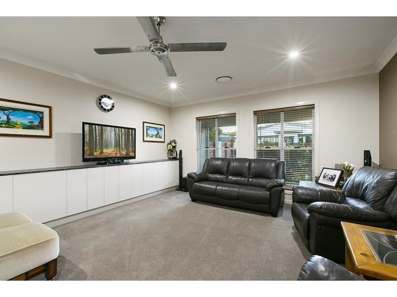 19 CANDLEBARK CIRCUIT, Upper Coomera QLD 4209