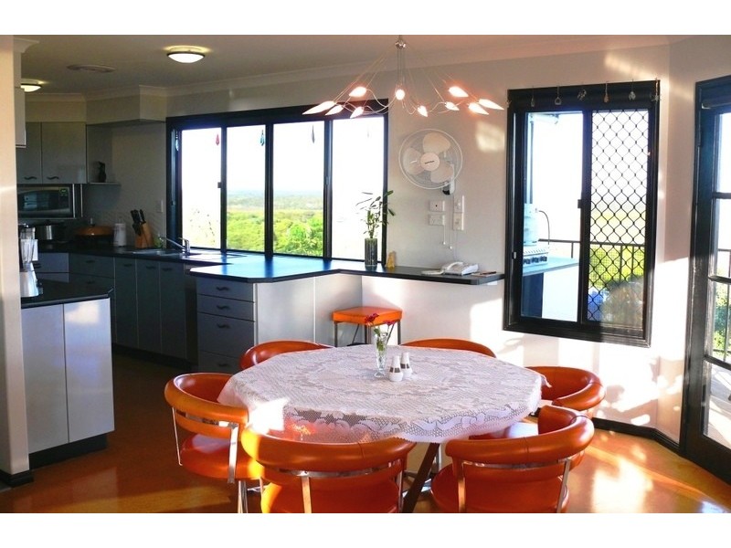 1 Tradewind Close, River Heads QLD 4655