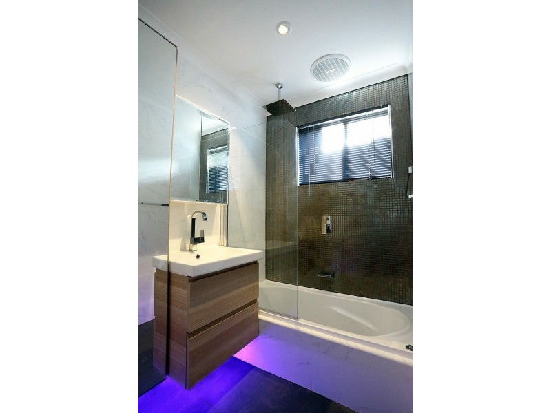 B/10 Erpingham road, Hamilton Hill WA 6163