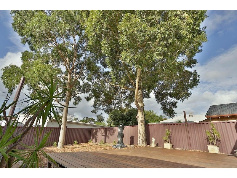 B/10 Erpingham road, Hamilton Hill WA 6163