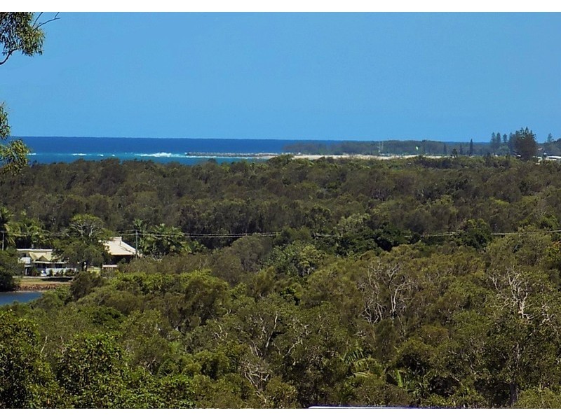 7 Martinelli Avenue, Banora Point NSW 2486