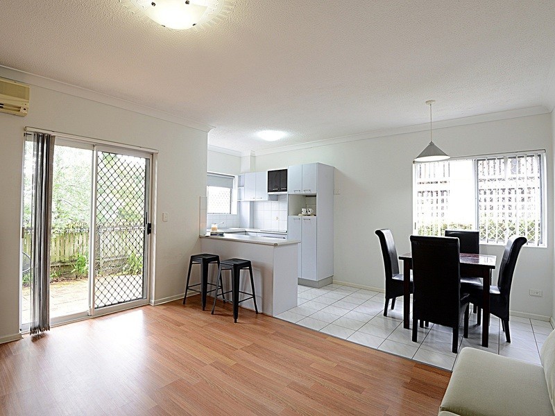 1/36 Pembroke Road, Coorparoo QLD 4151