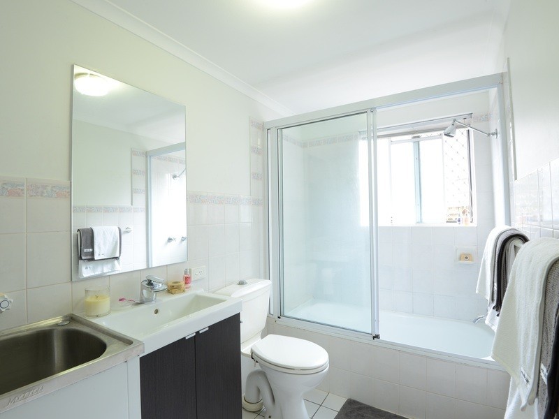 1/36 Pembroke Road, Coorparoo QLD 4151