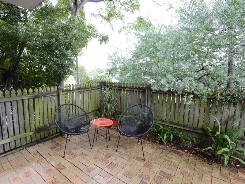 1/36 Pembroke Road, Coorparoo QLD 4151