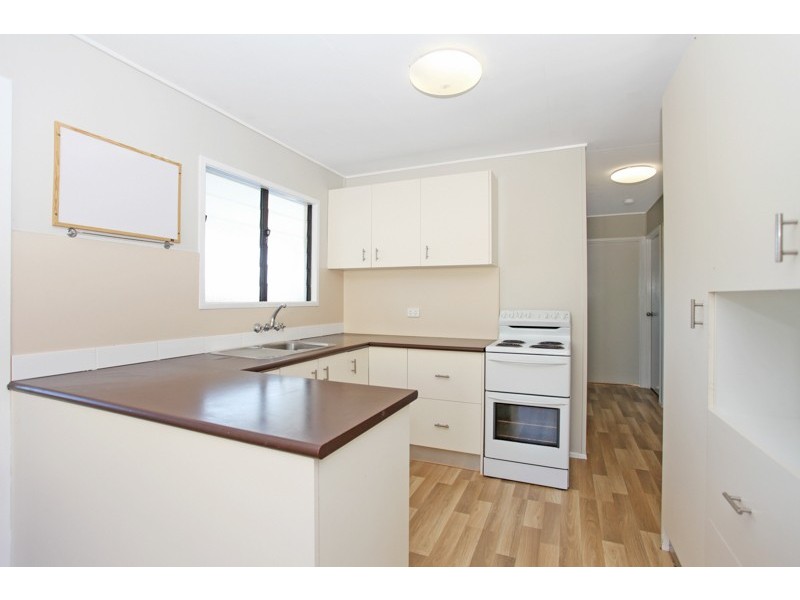 13 Rosella St, Slade Point QLD 4740