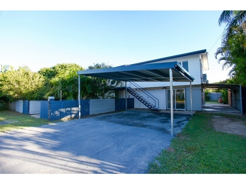 13 Rosella St, Slade Point QLD 4740