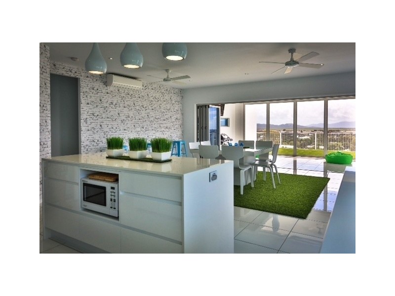 18 Kallanda Street, Mount Louisa QLD 4814