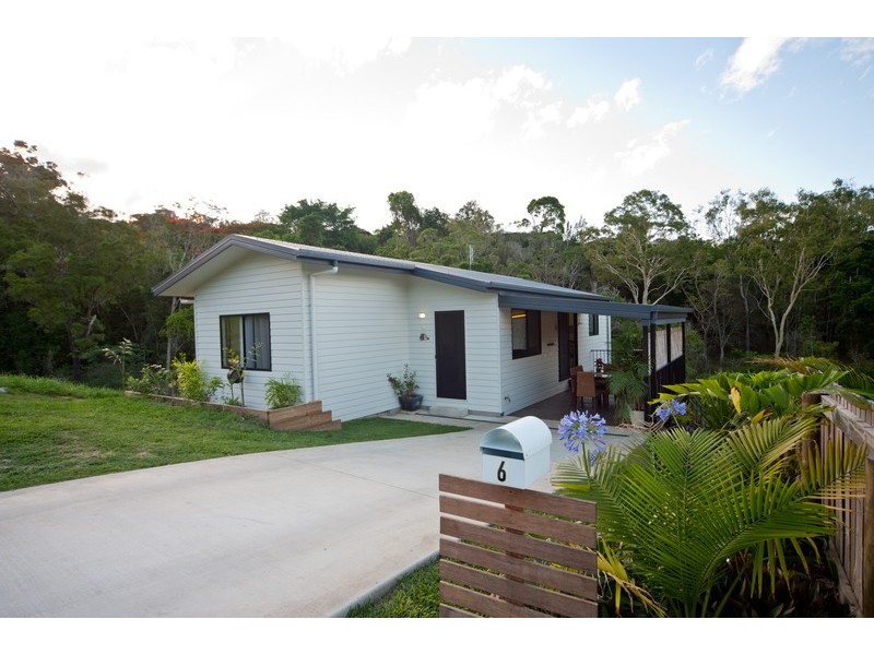 6 Scarlat Gum Crescent, Cannonvale QLD 4802
