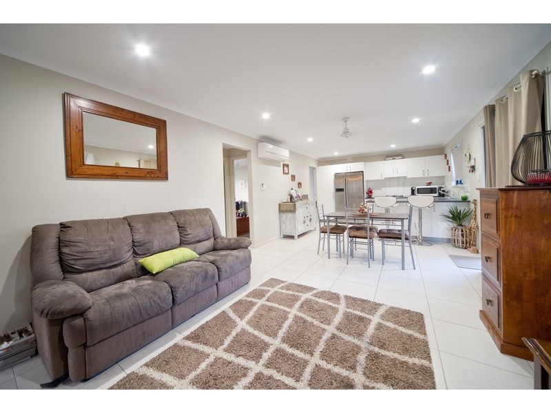 6 Scarlat Gum Crescent, Cannonvale QLD 4802