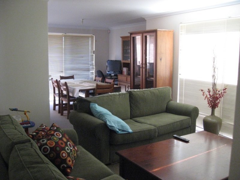 7/7 Barfield Road, Hammond Park WA 6164