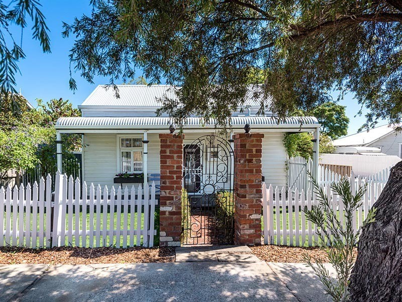 9 Third Avenue, Bassendean WA 6054