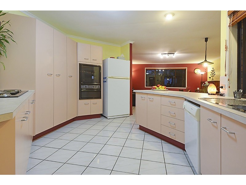 5 Forestwood Place, Arana Hills QLD 4054