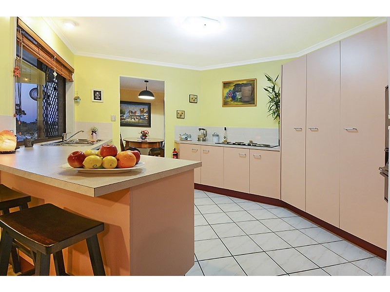 5 Forestwood Place, Arana Hills QLD 4054