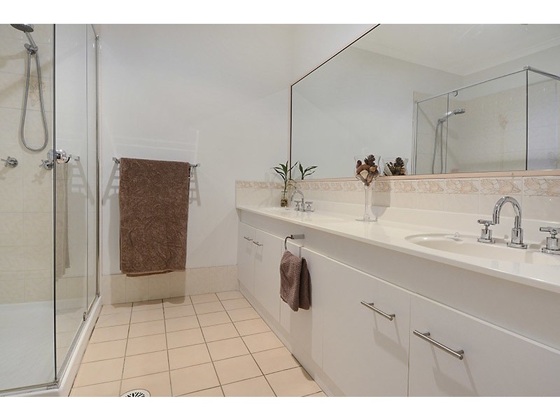 5 Forestwood Place, Arana Hills QLD 4054