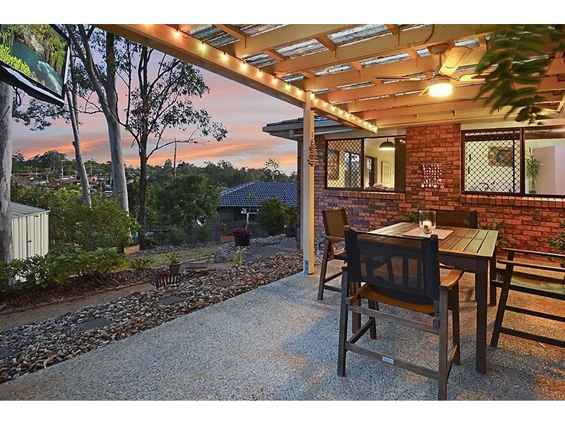 5 Forestwood Place, Arana Hills QLD 4054