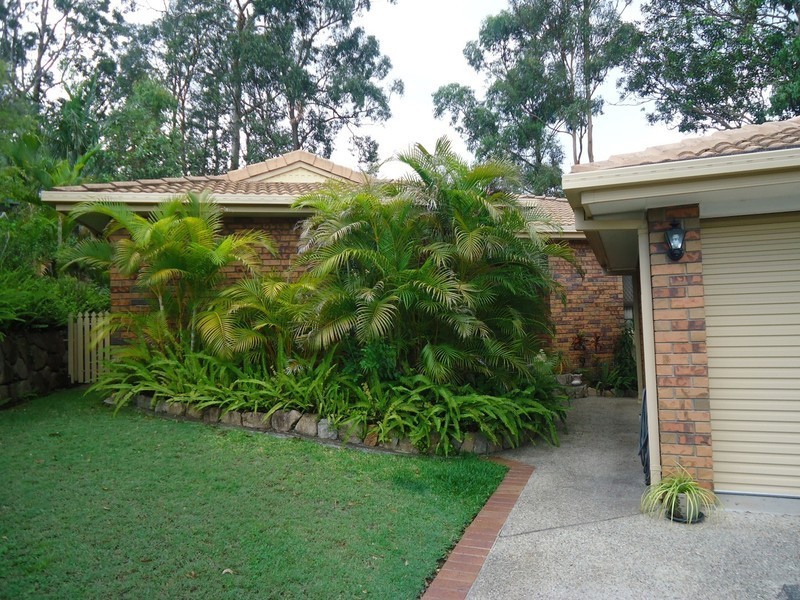 5 Forestwood Place, Arana Hills QLD 4054