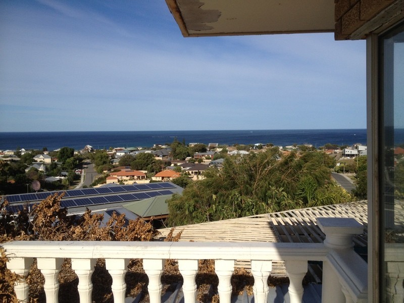 6 Cox Crescent, Quinns Rocks WA 6030