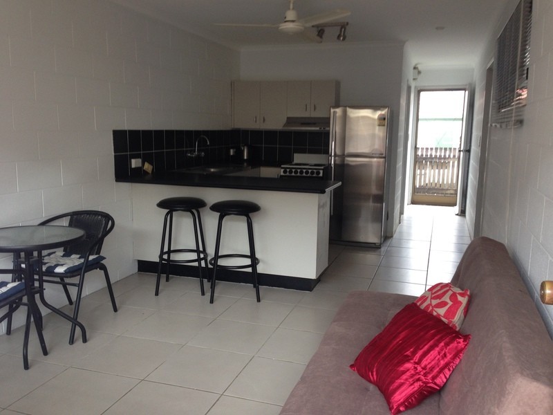 2/10 East Gordon Street, Mackay QLD 4740