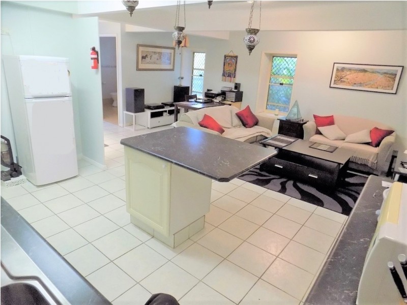 28A WESTVIEW RD, Currumbin QLD 4223