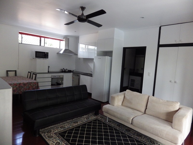 214 Bielby Rd, Kenmore Hills QLD 4069