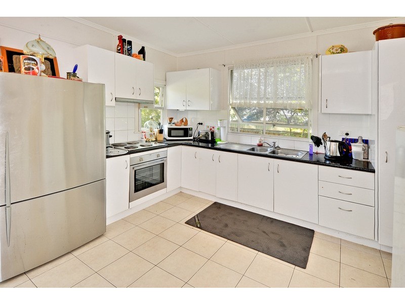 17 SECOND AVENUE, Caloundra QLD 4551