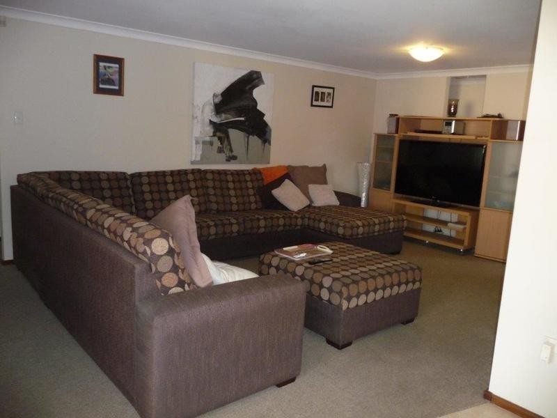 9 Carbridge Way, Duncraig WA 6023