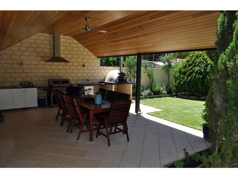 B/32 Malabar Cres, Craigie WA 6025