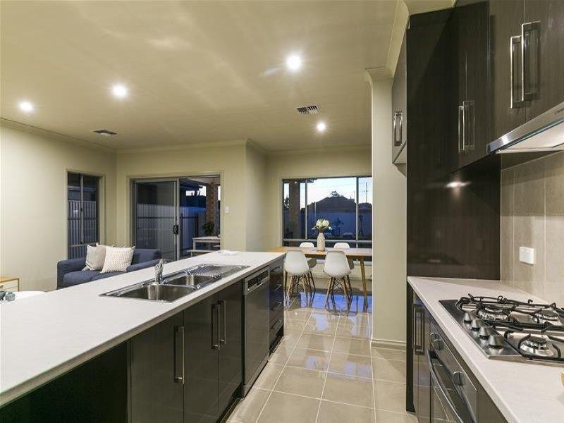 4  Rosslyn St, Clovelly Park SA 5042